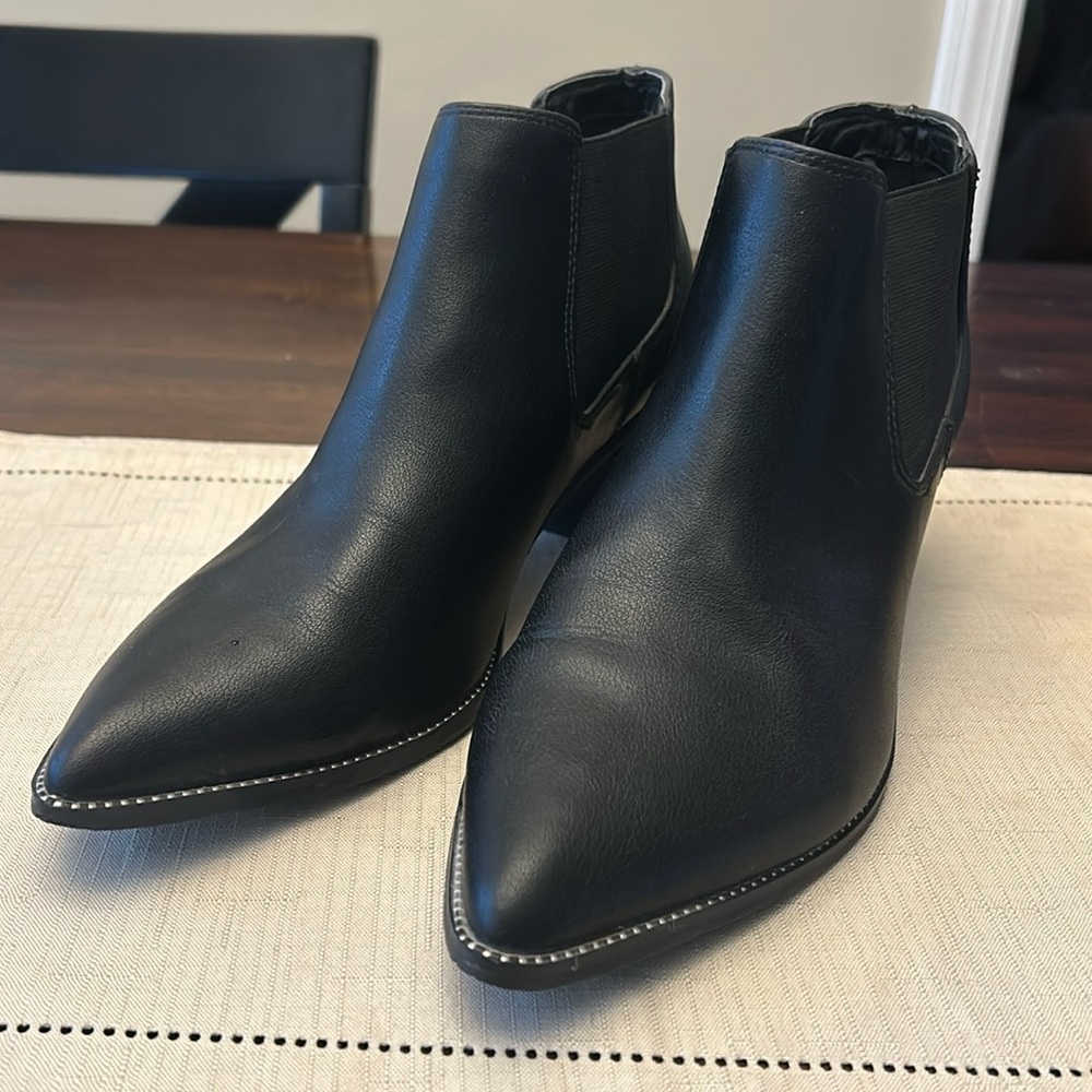 American Eagle Outfitters Ladies Ankle Boots Size 10M